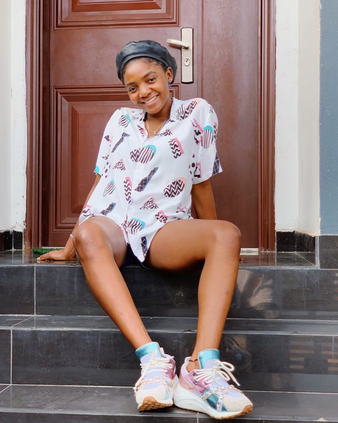 Nigerian singer Simi relates her love for Yemi Alade