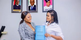 Actress Jumoke Samuel ‘Apotieri’ bags new endorsement deal with clothing line (Photos) Actress Jumoke Samuel 'Apotieri' bags new endorsement deal with clothing line